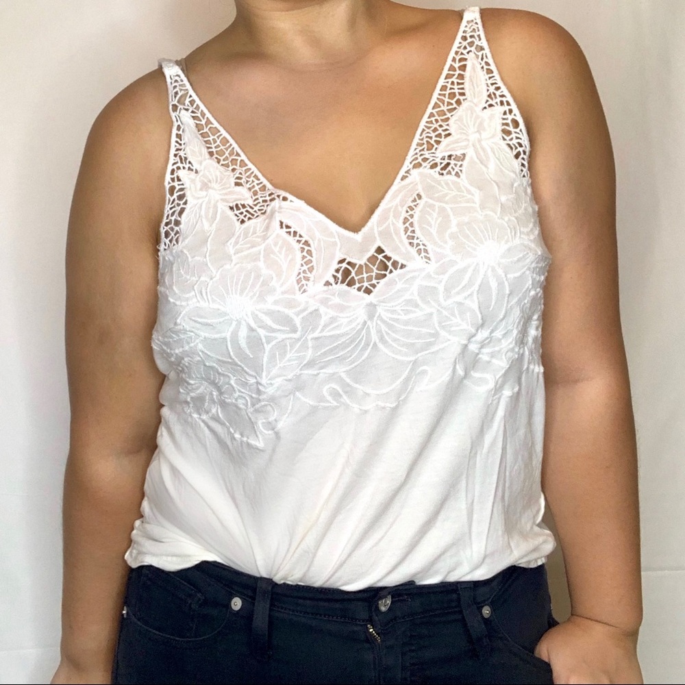 H&M WHITE LACE FRONT CAMISOLE